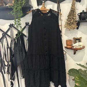 Chic Black Sleeveless Mini Dress